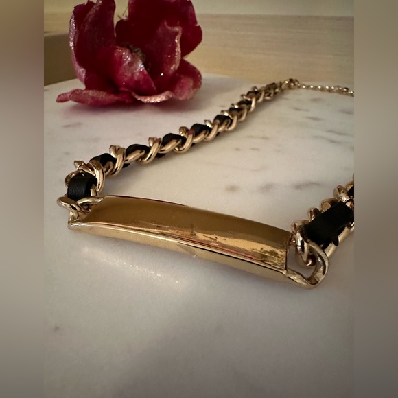 Necklace - Picture 5 of 9